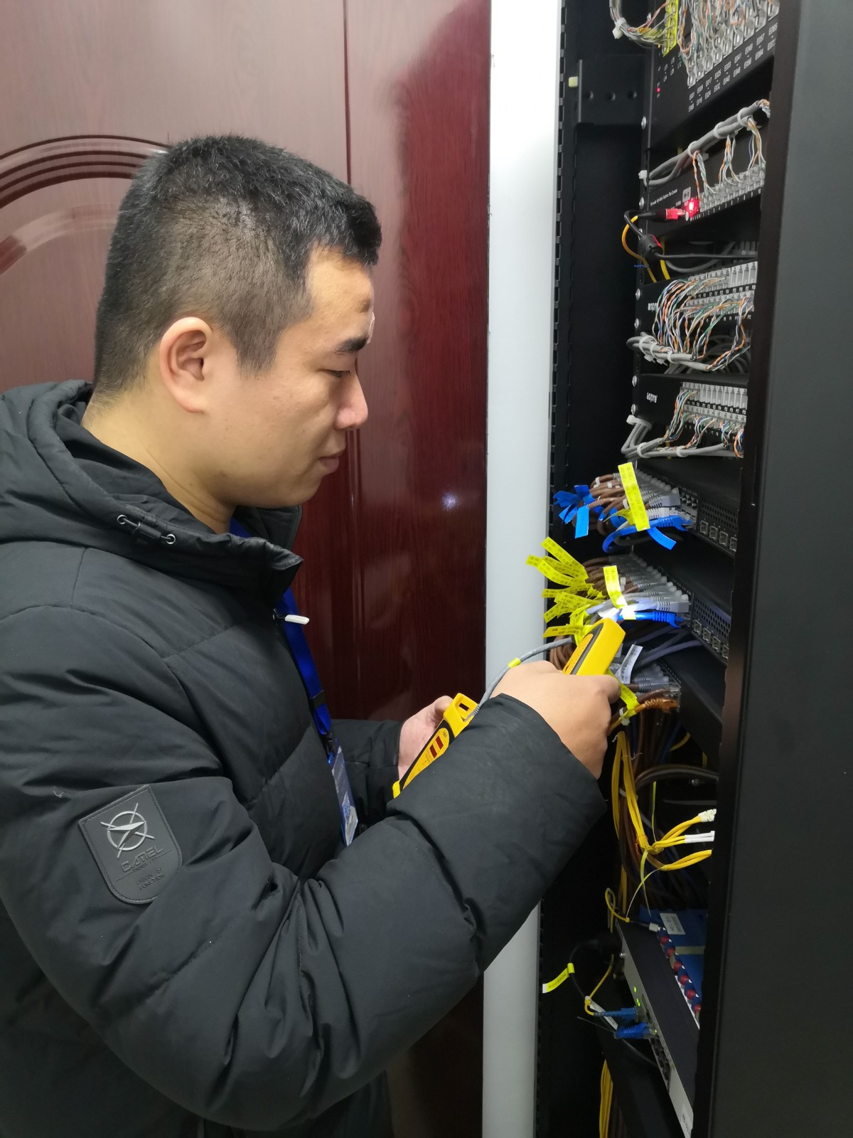 深联科技通报表扬——梁云飞